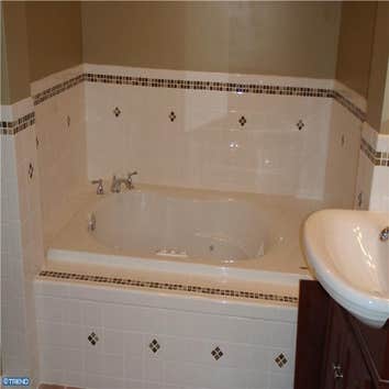 Step in Jazuzzi Tub