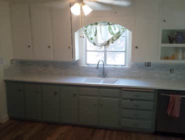 Kitchen backsplash