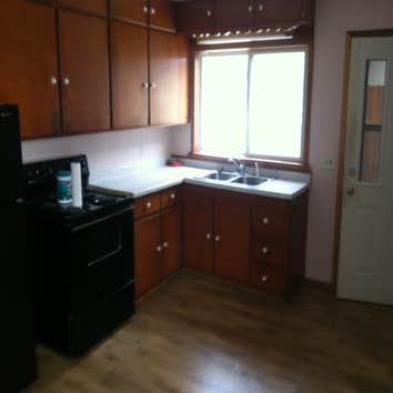 Kitchen flooring, walls