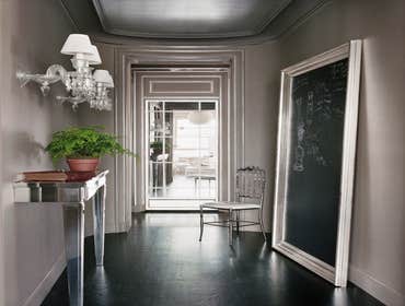 Nob Hill Apartment, San Francisco, CA Every surface of this luxurious pied-à-terre was constructed with the highest level of craft and care for a clien