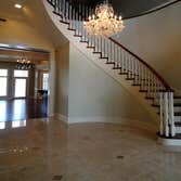Vicoria_foyer