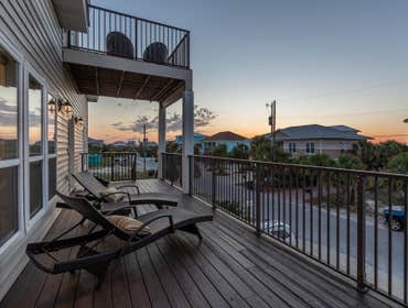 BEACH HOUSE [reno]