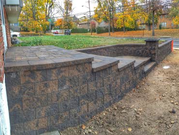 Curb Appeal, Northport, N.Y 11768 Curb Appeal, Northport, N.Y 11768
Cambridge Pavers and Asphalt Driveways
Concrete Work and Decking
www.stonecreati