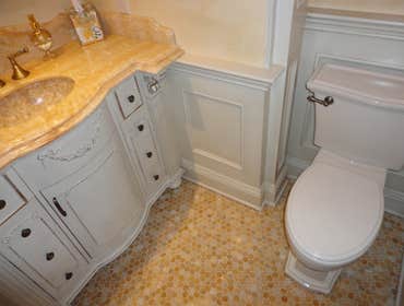 Saddle River Powder Room