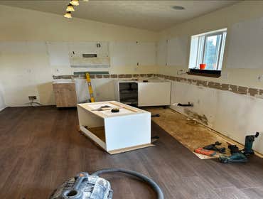 Kitchen remodel Full kitchen remodel:
LVP floor installation
Cabinet/ Countertop install
Vertical tile backsplash install
If you looking for best c