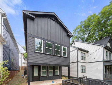 Photos by JC EZ Construction #3 2020 sqft with 3 bedrooms3.5 bathrooms