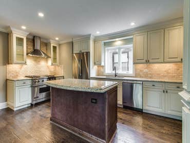 Chicago Kitchen Chicagoland / Northwest suburb based general contractors and builders who specialize in custom homes, renovation, remodeling, additions