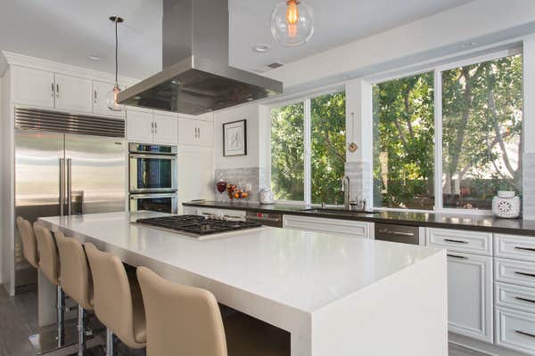 Contemporary Kitchen