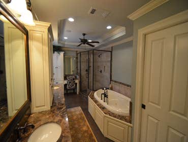 Works by Dakmak Construction C