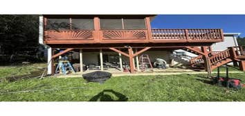 Build Bright, L‎‎L‎‎‎‎C