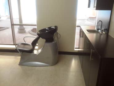 Shampoo chair