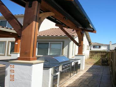 Out Door Kitchen