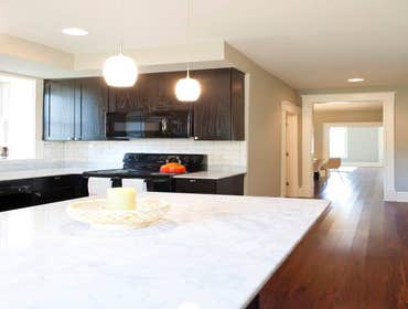 Botanical Grove Renovated Townhouse