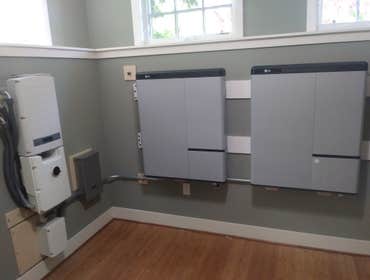 Battery Backup This project involved 2 Lithium Ion Batteries (KWH Storage), 2 Tesla Car Chargers, Solar on the roof of the main house and solar on the 