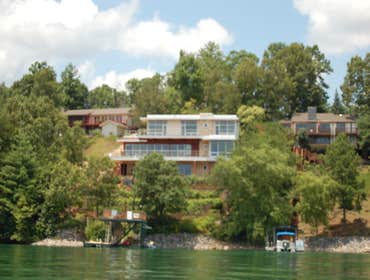La Bonne Vie from the lake.