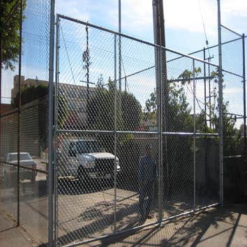 Los Angeles Chain Link Fence A sample of some of our chain link fences. This fence was built for the Los Angeles Unified School District. We took pri