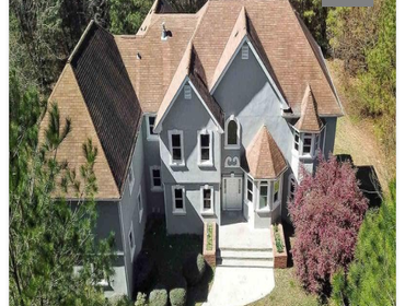 Photos by Colony Roofing