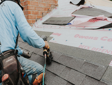 Roofer in Scottsdale, AZ