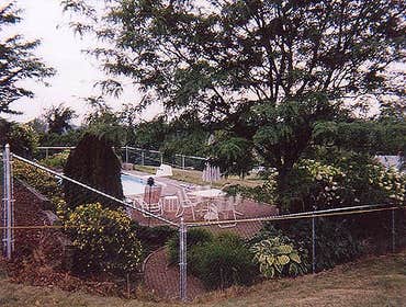 Commercial & Residential Chain Link Fencing