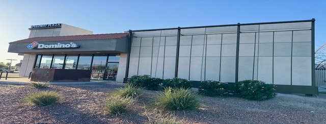 SPEEDWAY CRAYCROFT PLAZA EXTERIOR FACADE