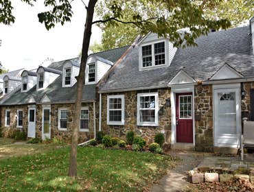 Woodlawn Ave Townhome This was a complete gut of a 2 bed 2 bath townhome in Phoenixville. We were able to maximize the layout and minimize circulation 