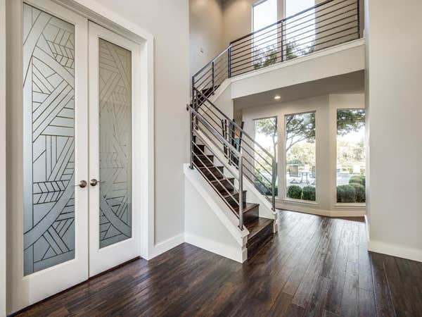 Front Entryway - Frisco