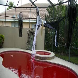 Fun Halloween Pool Decor Idea