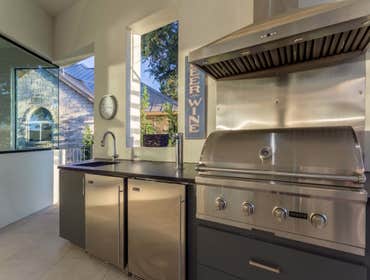 CONTEMPORARY NEW BUILD