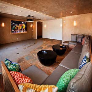 BRIO APARTMENT GLENDALE: AMENITES AREAS AND PENTHOUSE THEATERS AND MUSIC SYSTEMS Indoor and Outdoor Televisions, Theater, Music systems, and Wifi,...