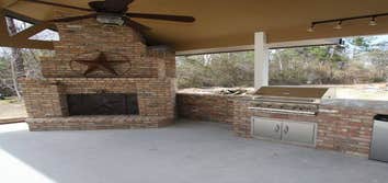 Outdoor Kitchen