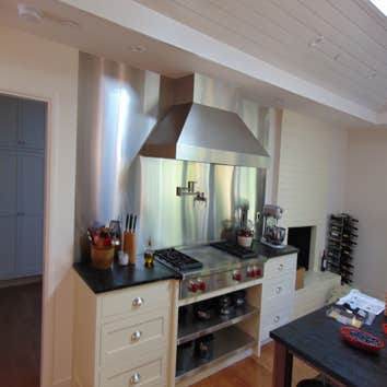 stainless steel hood/bksplash
