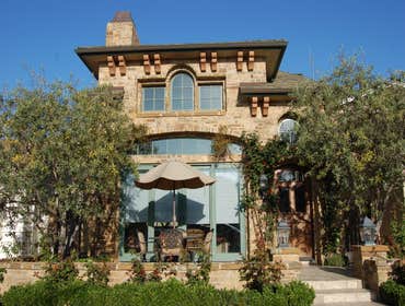Vitarelli Construction, Inc. Project Custom houses on Balboa Island