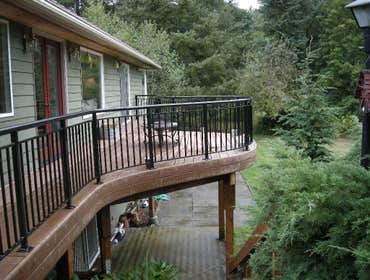 curved trex deck and aluminum railing
