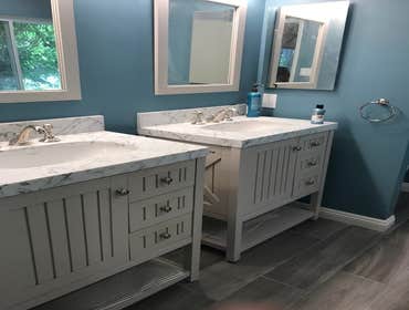 Vanaties- Complete bathroom