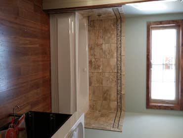tiled tub surround
