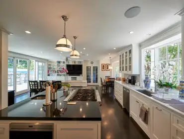 HOLMBY HILLS