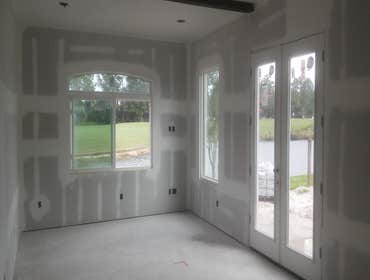 LynnLee Construction Group Custom Homes, Additions, Historical Renovations, Remodeling, Trade Professionals
Major Home Re-model (detached garage,