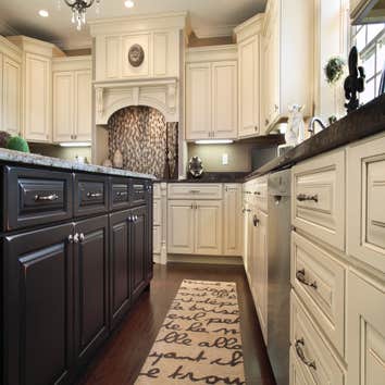 Shilo Cabinetry Shiloh Cabinetry is built by W. W. Wood Products Inc, a family-owned company since its beginning in 1977. The company is located in D