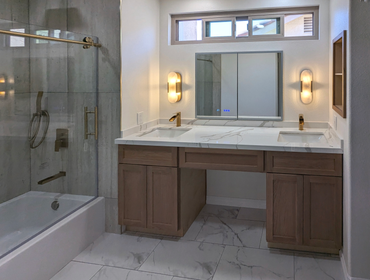 Tub/Shower Porcelain Floor