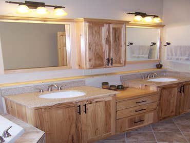 Custom Home Grand Rapids Log home Charm without the log home maintenance. YES this home is 2 x 6 Conventional Framed with thought in mind of ENERGY E