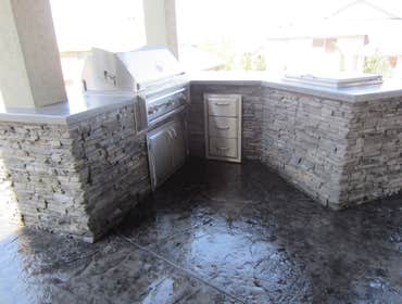 Outdoor Kitchen