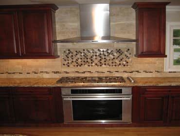 Simple, fun backsplash design