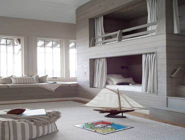 Smith Lake Residence