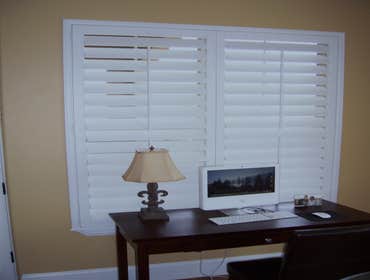 Crestview Shutters Here's a house full of Crestview Shutters we did in June 2010.
The windows were made with the small decorative z frame on 3 sides, 4