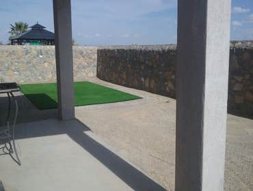 Synthetic Turf &Rock Landscape