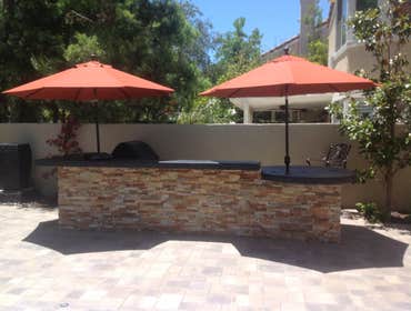BBQ island, pavers, back yard