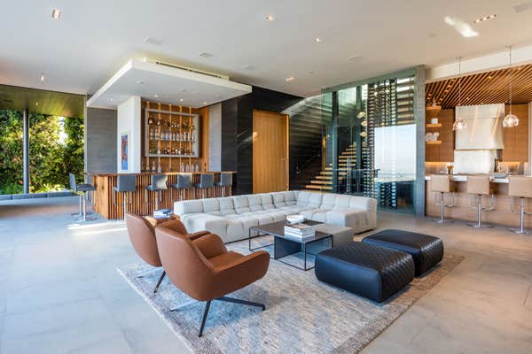 Photos by El Mo United Builders Inc. Beverly Hills