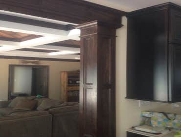 Tray ceiling with wood columns