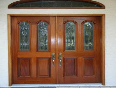 Custom Doors Refurbishing Rivermanor,Springhill,FLThis was a project in order to restore the double 8 foot high Mahogany solid doors with glass in lead