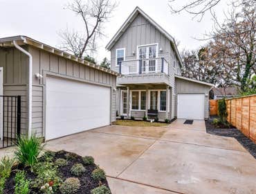 Photos by River City Homes, LLC.main #1